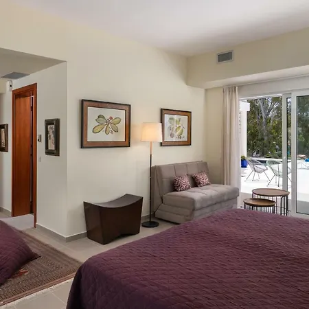 Hilltop Luxury * פסטידה