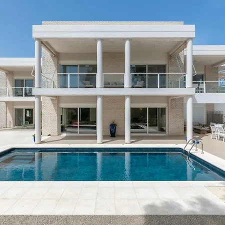 Hilltop Luxury Villa Pastida