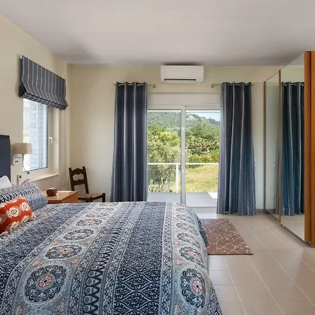 Hilltop Luxury Villa Pastida