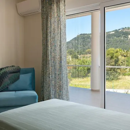 Hilltop Luxury Pastida